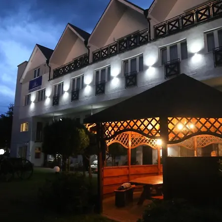 Piramida Lux Pensión